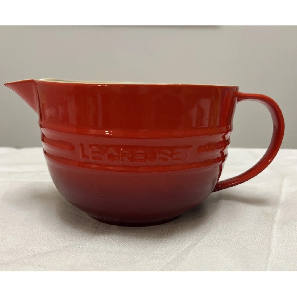 Le Creuset Batter Mixing Bowl Red 2 Qt Spout Handle Glazed Non Stick Carise